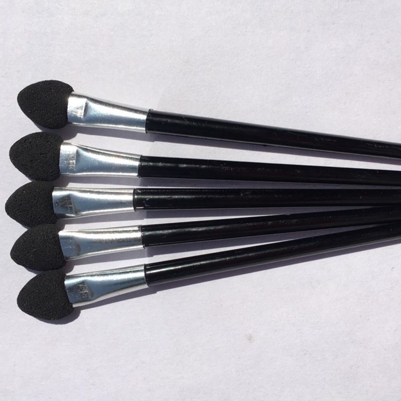 Palo de sombra de ojos de una sola cabeza personalizado, cepillo de sombra de ojos de algodón de látex negro, cepillo de esponja, herramienta de maquillaje en stock