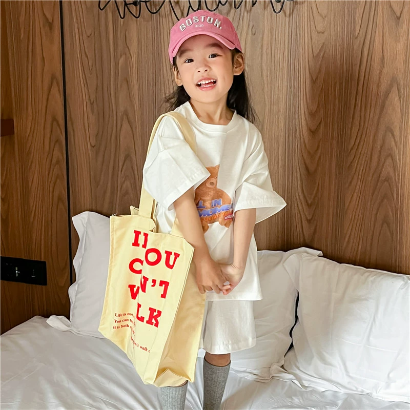 Capacious children's bag to go out, children's one-shoulder bag with letters, shoulder bag for boys