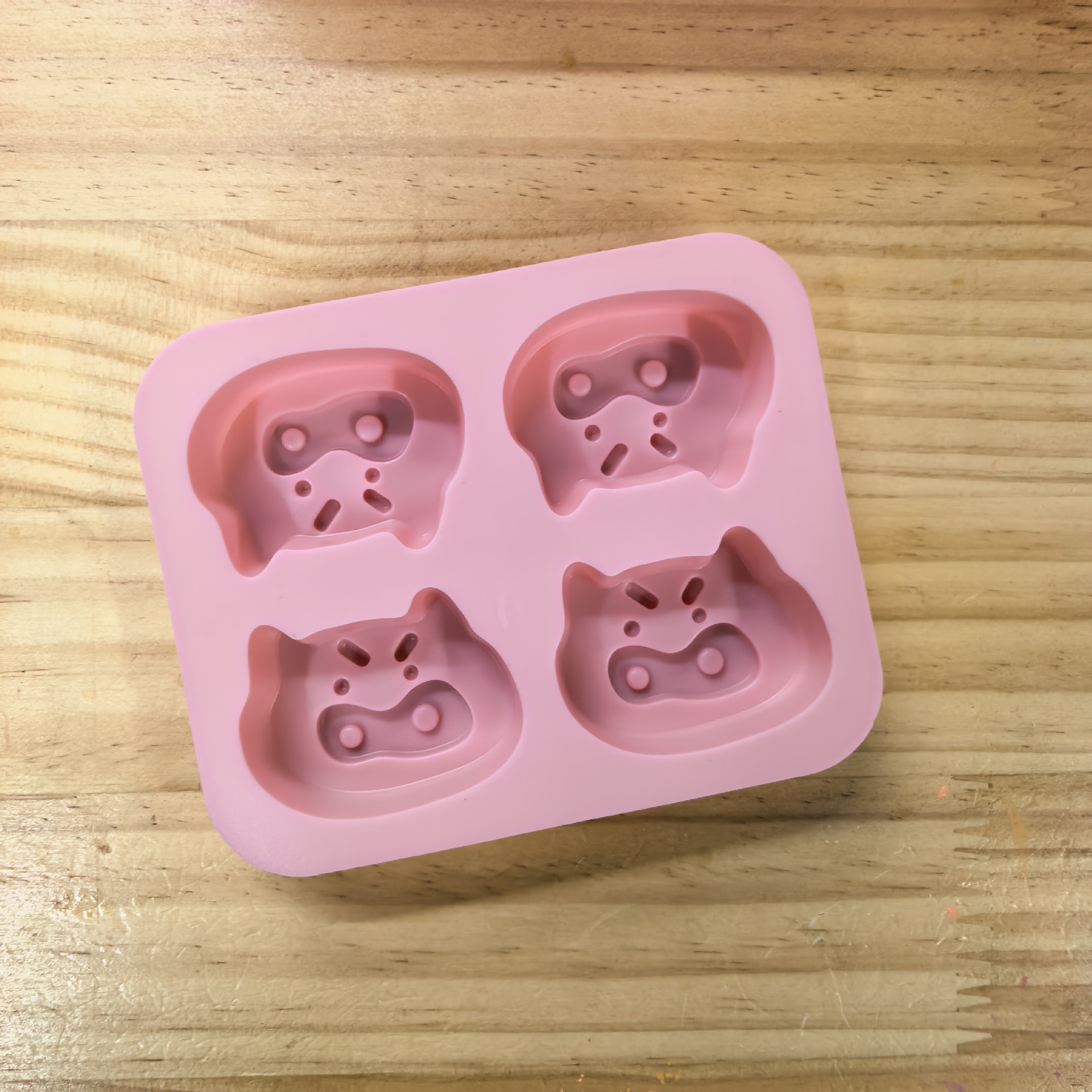 现货 硅胶蛋糕模具 4连小熊模巧克力模具布丁模烘焙 蒸锅烤箱可用