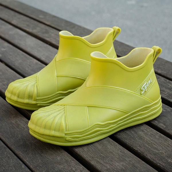 Grass green