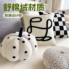 北欧简约ins风圣诞新年主题黑白棋盘格靠垫轻奢双面抱枕沙发批发