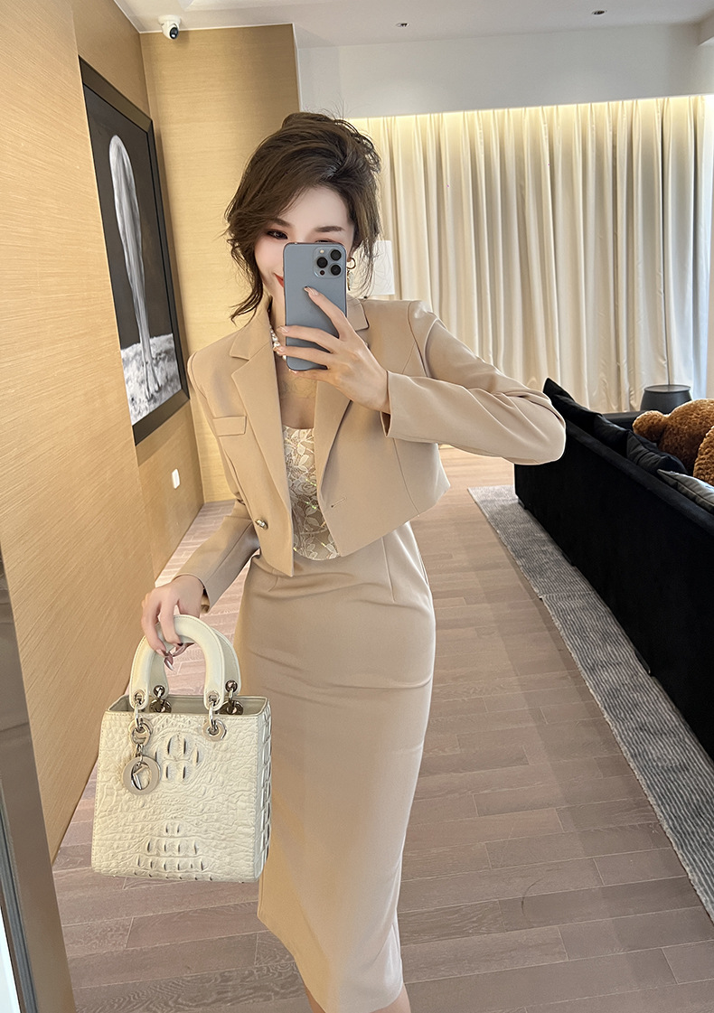 Bộ áo khoác vest phối váy hai dây nữ phong cách trưởng thành — Màu Kaki chi tiết 14
