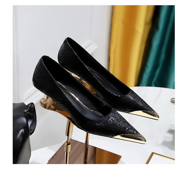 Women's High Heels Pointed Toe Satin Shoes With Metal Detail_voghion.com