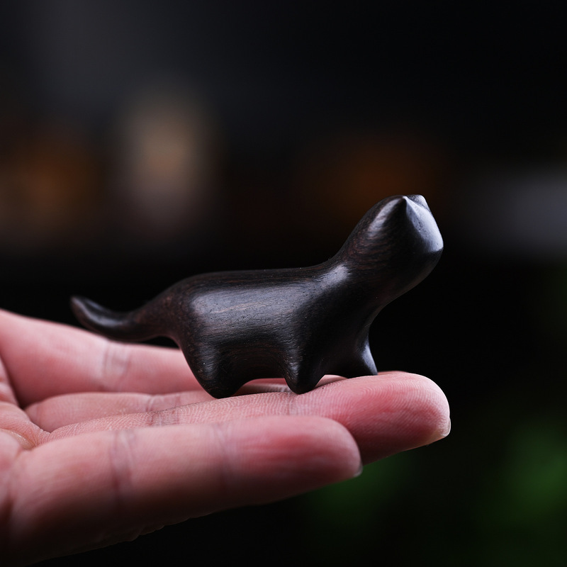 虹の木の彫刻のかわいい猫の手の件の虹の首をかしげる子猫のミニのデスクトップの置物の工芸品の家庭のアイデア|undefined