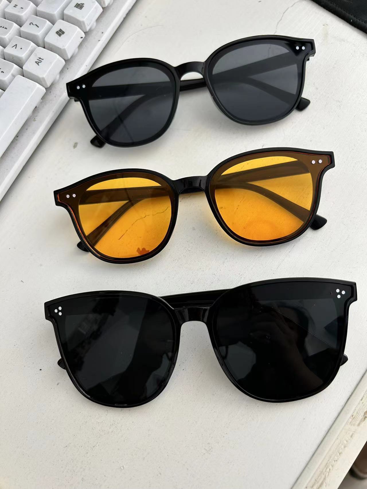 Sunglasses for Men and Women - Ins Black Frame with Brown Frame Sunglasses - Driving Trendy and High-end Sunglasses