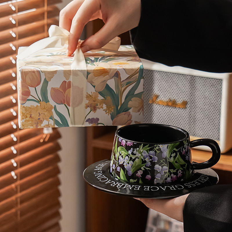Caja de regalo lirio de los valles souvenirs taza de café platillo cerámica regalo de alta gama taza de té de la tarde regalo de cumpleaños mujer