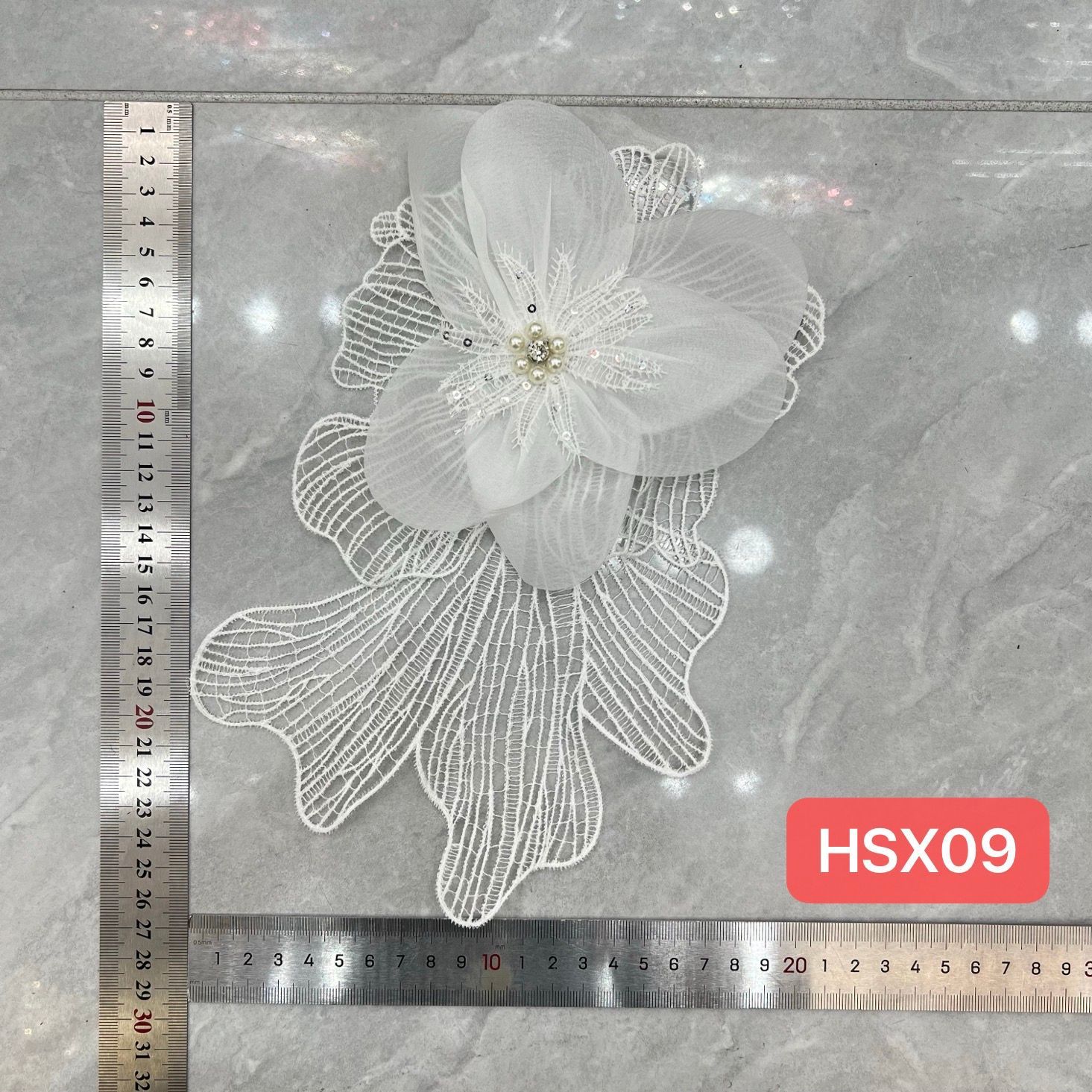 2026 nuevo bordado tridimensional blanco flores de encaje solubles en agua encaje hecho a mano perlas falda swing suéter adornamiento para el pelo DIY
