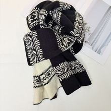 韩版时尚高级感圣诞针织围巾女冬季百搭围脖护颈披肩两用保暖防寒