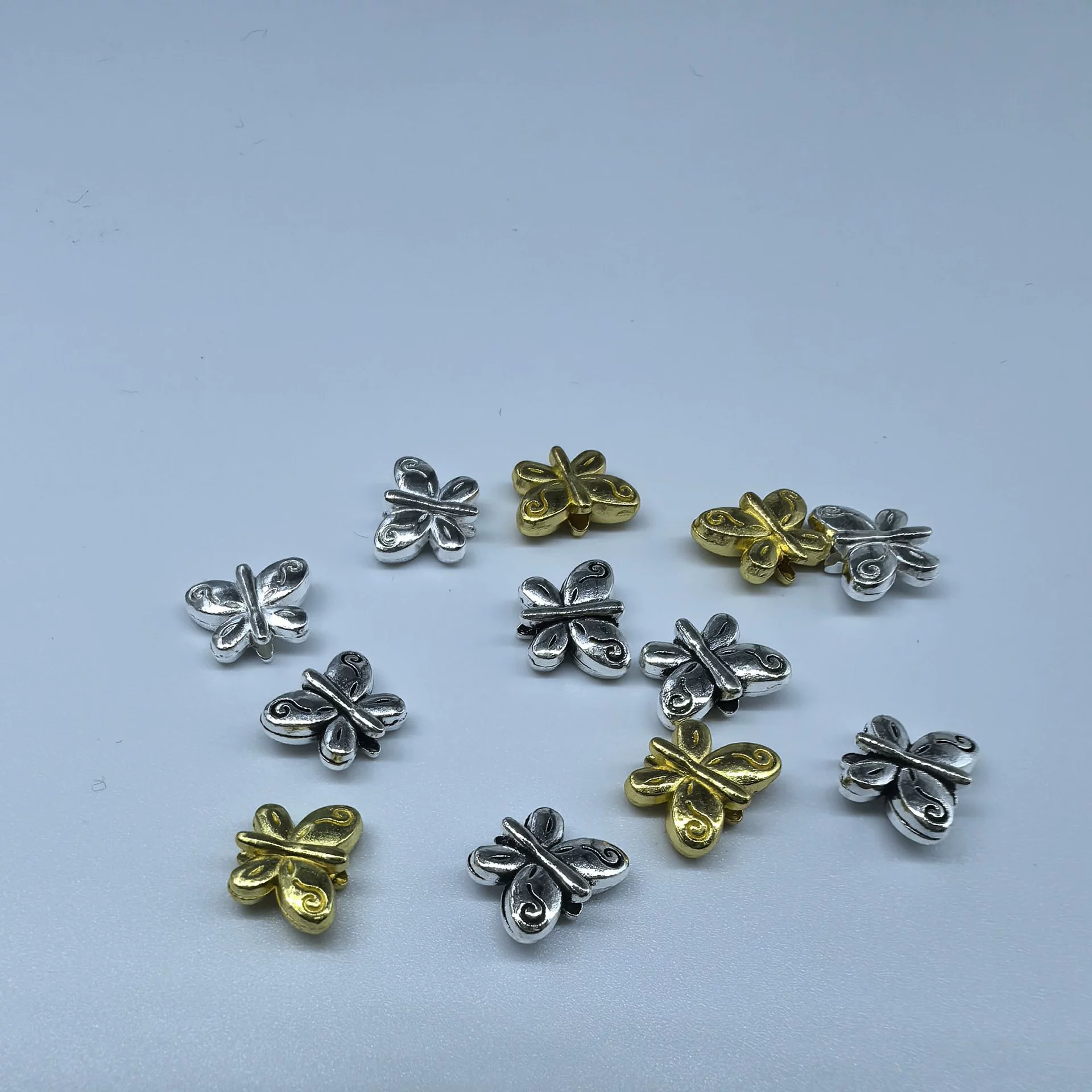 Ретро сплав мини-бабочка рассыпные бусы