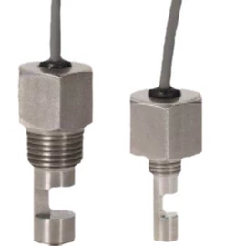 温度传感器;位移传感器;声音传感器