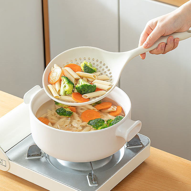 Cuchara de silicona de grado alimenticio resistente a altas temperaturas cuchara de pesca de fideos de cocina casera sopa de polvo de drenaje de agua gran sopa de fideos de pesca
