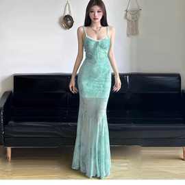 法式浅绿色印花网纱吊带连衣裙女夏海边度假纯欲性感鱼尾包臀长裙