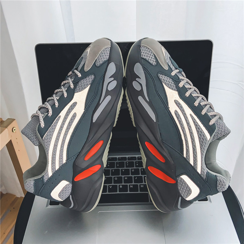 Shoes Male Korean Version Youth Trendy Shoes Coconut Daddy Reflective Running Sneakers Men S_voghion.com