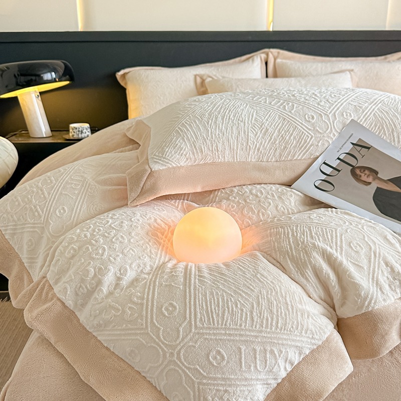 1688厳選連名A類冬5D彫刻牛乳パイル4点セット両面パイルシーツカバーが厚く保温されている