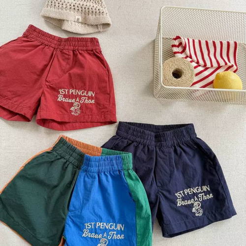 Huge foreign style and all-match ~ Korean style children's cartoon letters embroidered quick-drying shorts for men and women, baby three-quarter casual pants for summer