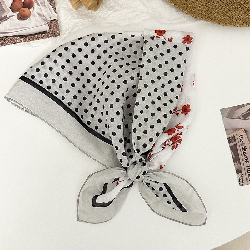 Una toalla de seda de algodón cuello pequeña toalla cuadrada de alta calidad nueva toalla de punto de onda universal correa de pelo protector de cuello pequeño chal