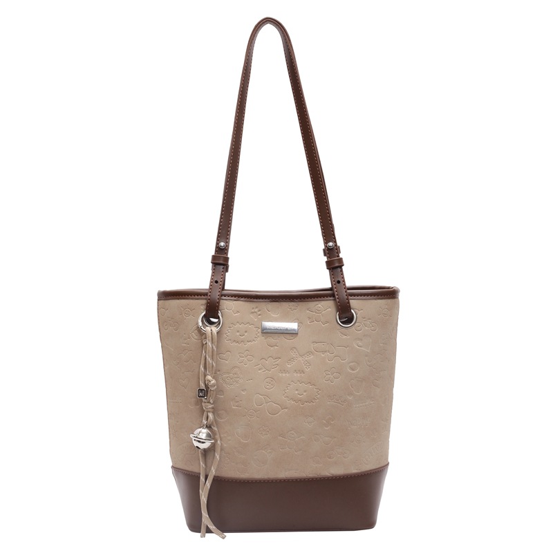 Bolso de tendencia versátil para mujeres 2025, nuevo bolso de cubo de moda casual, bolso de hombro de nicho de alta calidad