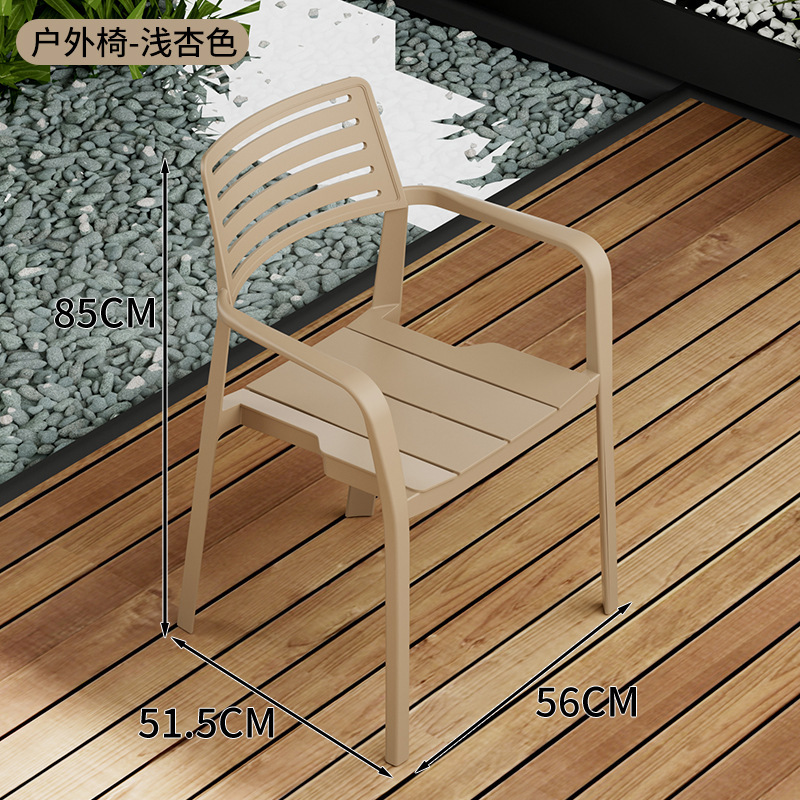 Silla de madera de color champagne