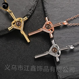 项链;戒指;耳环