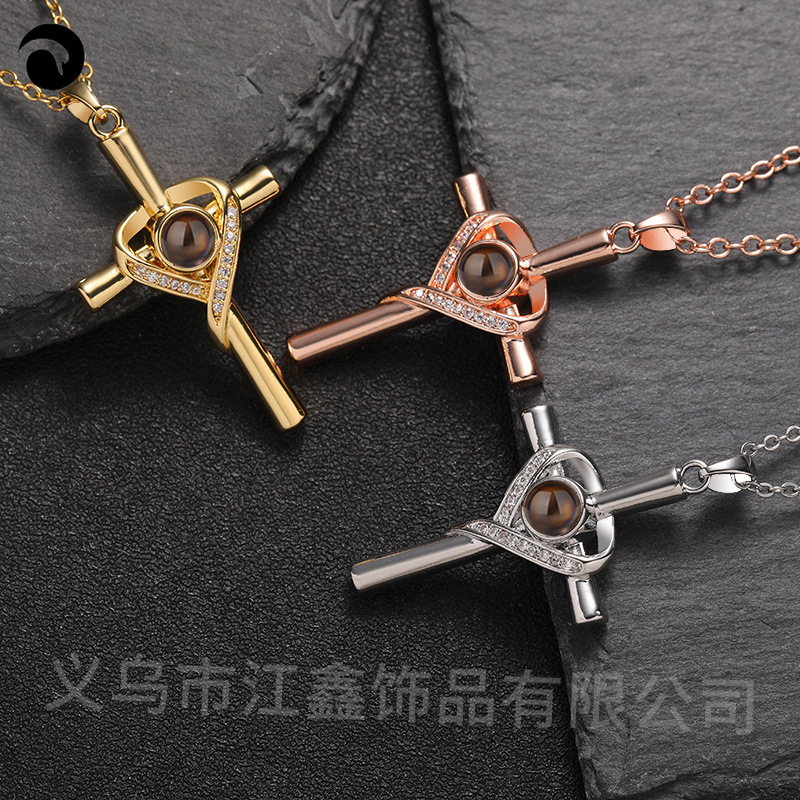 New heart-shaped cross projection necklace 100 languages I love you projection light luxury custom picture necklace