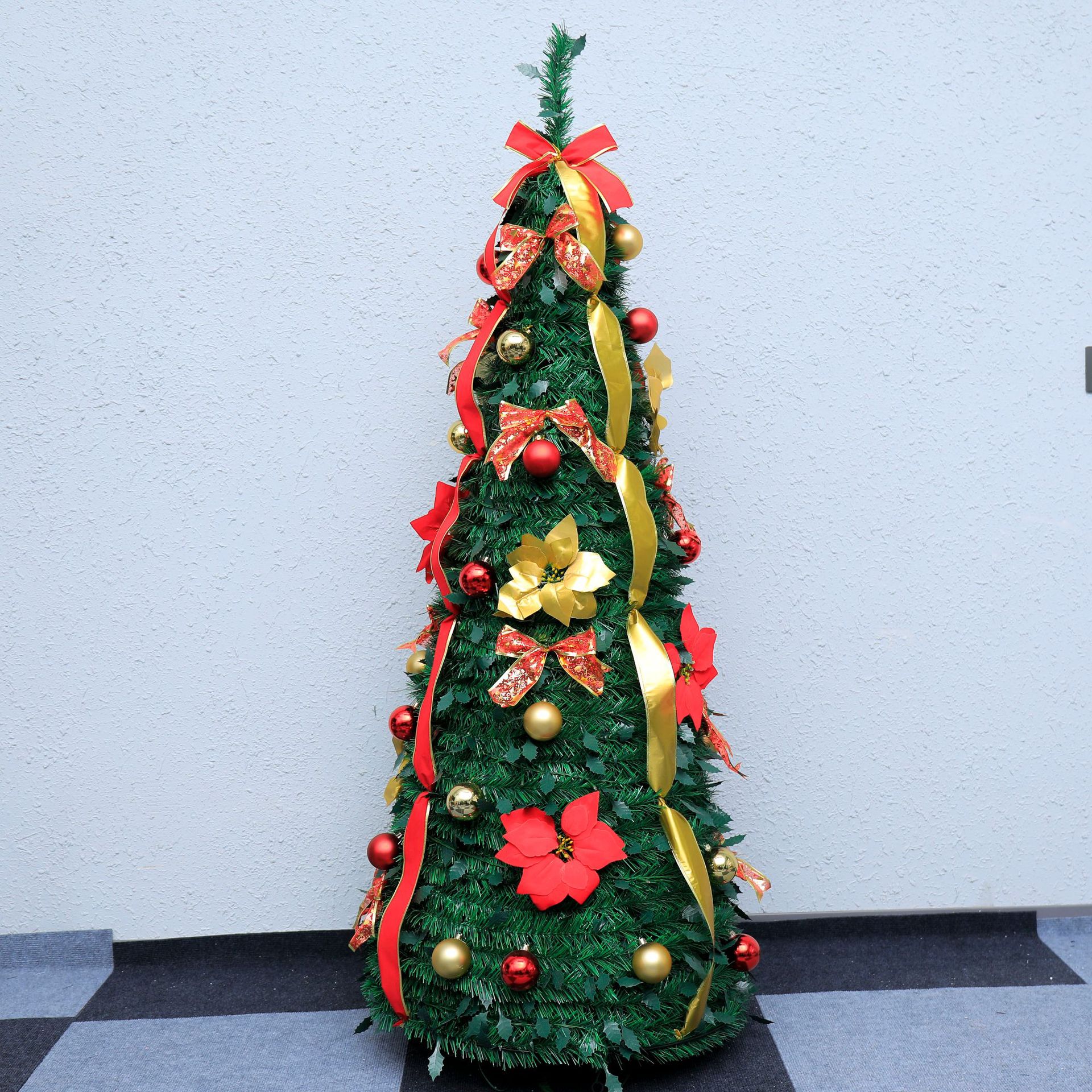 Árbol de Navidad retráctil plegable paquete doméstico decoración de Navidad árbol de torre de PVC 1.8m nuevo solo transfronterizo