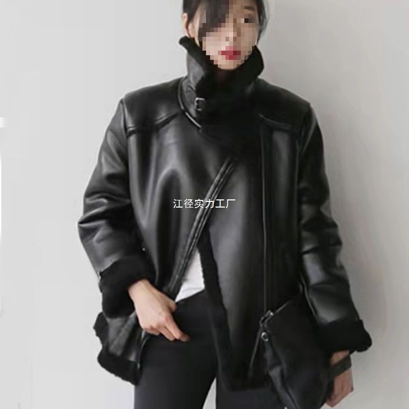 New Autumn and Winter Washed Leather Jacket with Fleece and Thickened Fur All-In-One Women's Motorcycle Jacket Women's Winter Rabbit Plush Fur
