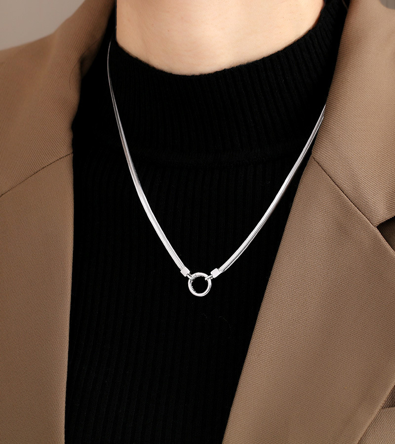 S925 plata de serpiente suave hueso de serpiente plana cadena collar joyería de las mujeres de alto grado sentido nicho anillo hebilla Cadena de clavícula caliente venta accesorios