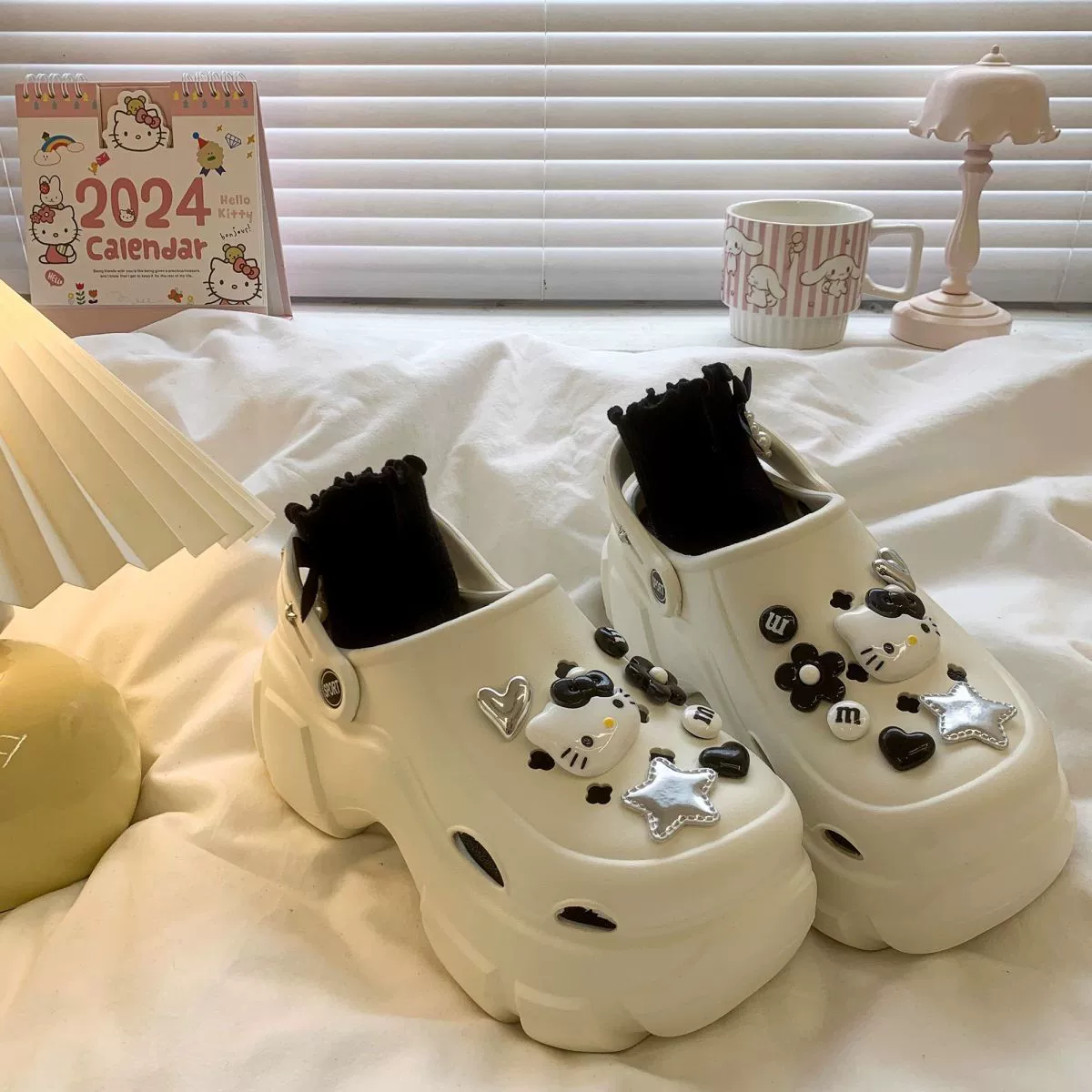 EVA обувь с толстым дном для женщин летом носить на улице 2025 новая модель для повышения пляжей и ощущения дерьма