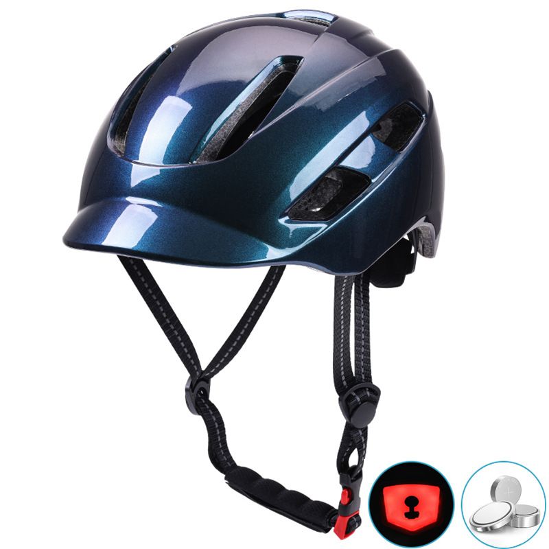Transfronterizo nuevo casco integrado montar en bicicleta equipo casco hombres y mujeres tapa protectora casco con luz trasera