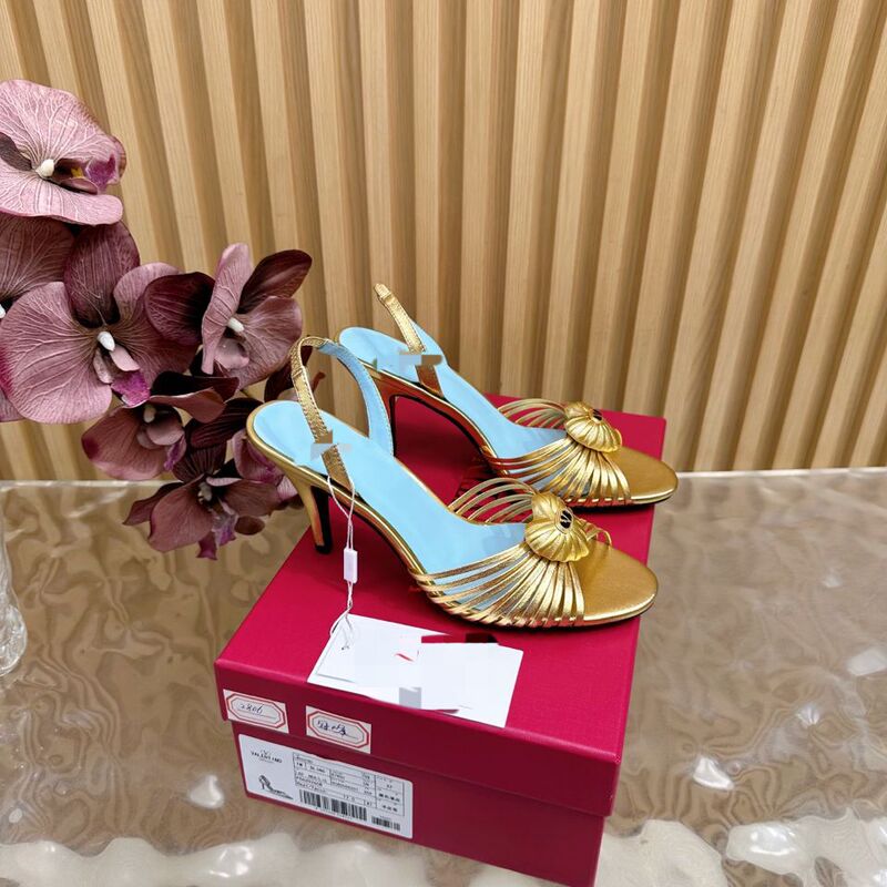 2026 New Model Solid Color Genuine Leather High-End Fashion Show Thin Strap Heart-Shaped Stiletto Women's Sexy Sandals for Summer 2026 New Model Solid Color Genuine Leather High-End Fashion Show Thin Strap Heart-Shaped Stiletto Women's Sexy Sandals for Summer