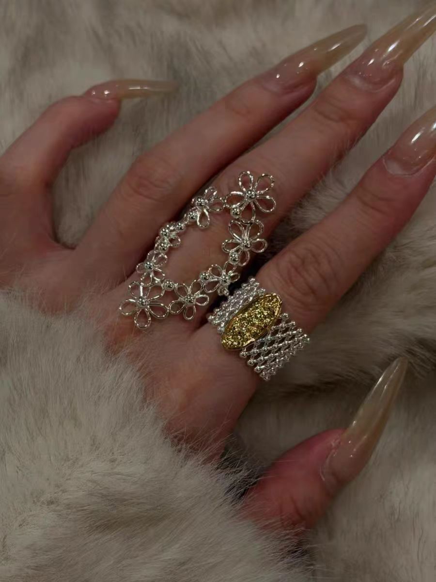 Exaggerated Twisted Floral Ring, Palace-style Lace Silver Ring_voghion.com