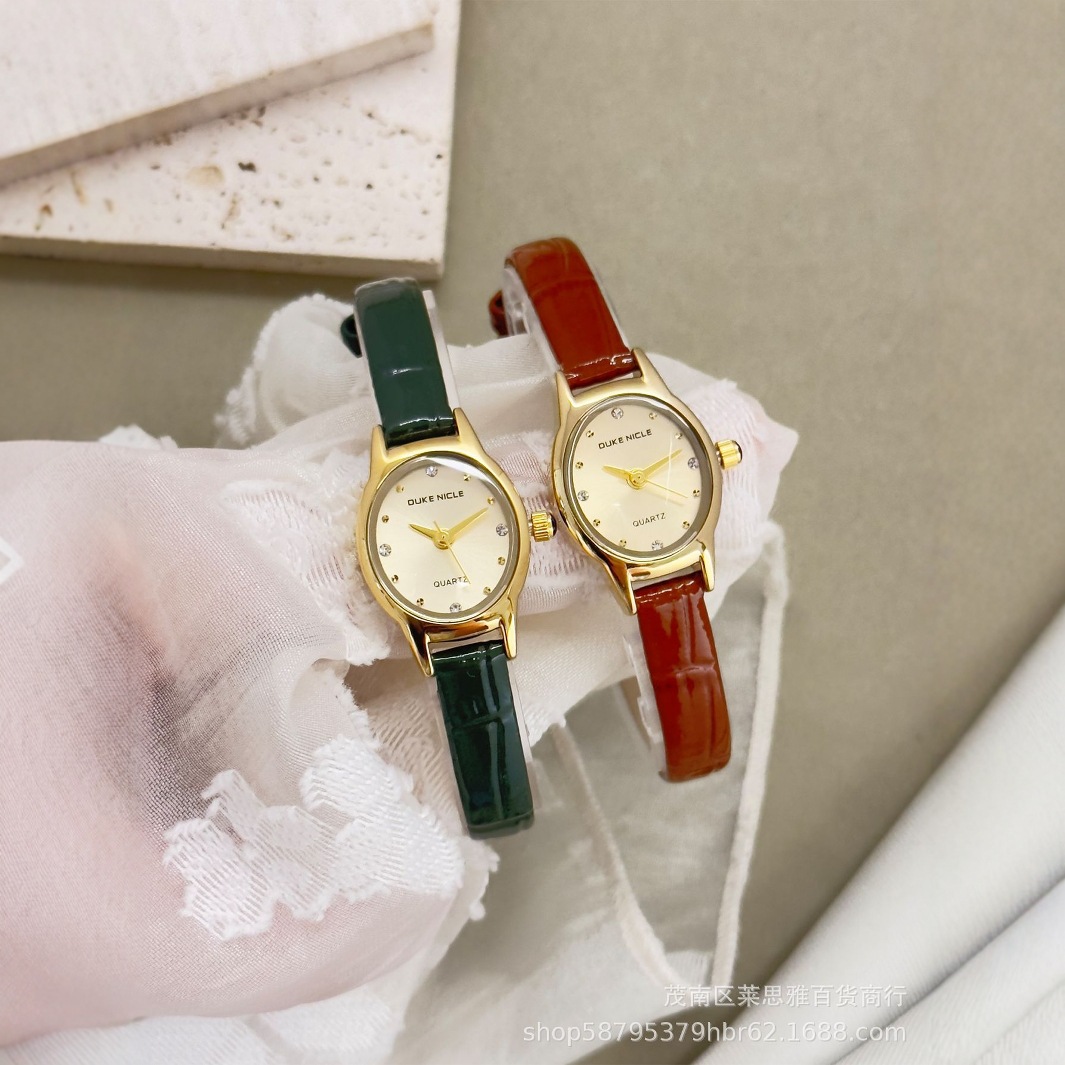 2024 Middle Ancient Small Gold Watch Small and Exquisite Belt Quality Women's Watch Retro Small Dial Student Watch Live Selling