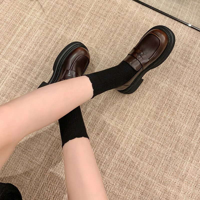 Su Yinyin 2024 primavera nuevo estilo británico retro pulir color plataforma perezoso lofu zapatos de cuero de mujer
