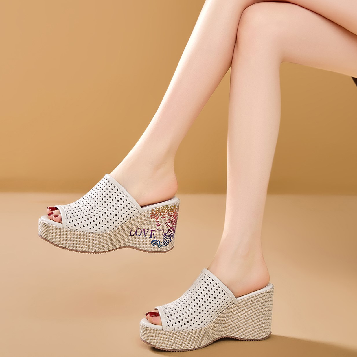 Sandal nữ quai ngang đế xuồng bện rơm, gót cao 5 cm, mũi hở thoáng khí — màu be, màu đen chi tiết 4