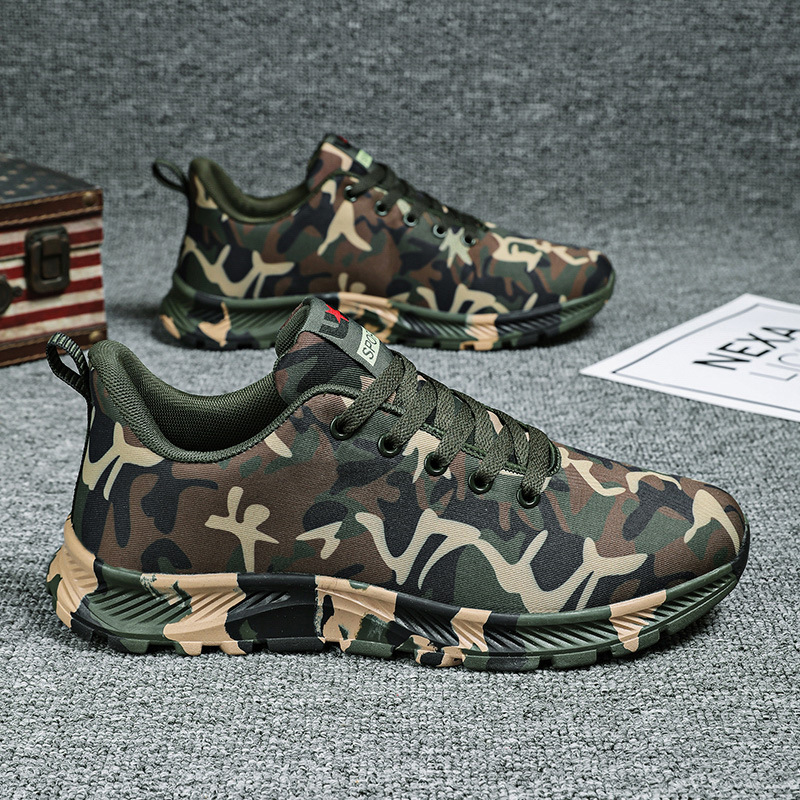 Camouflage cloth climbing sneakers for men and women
