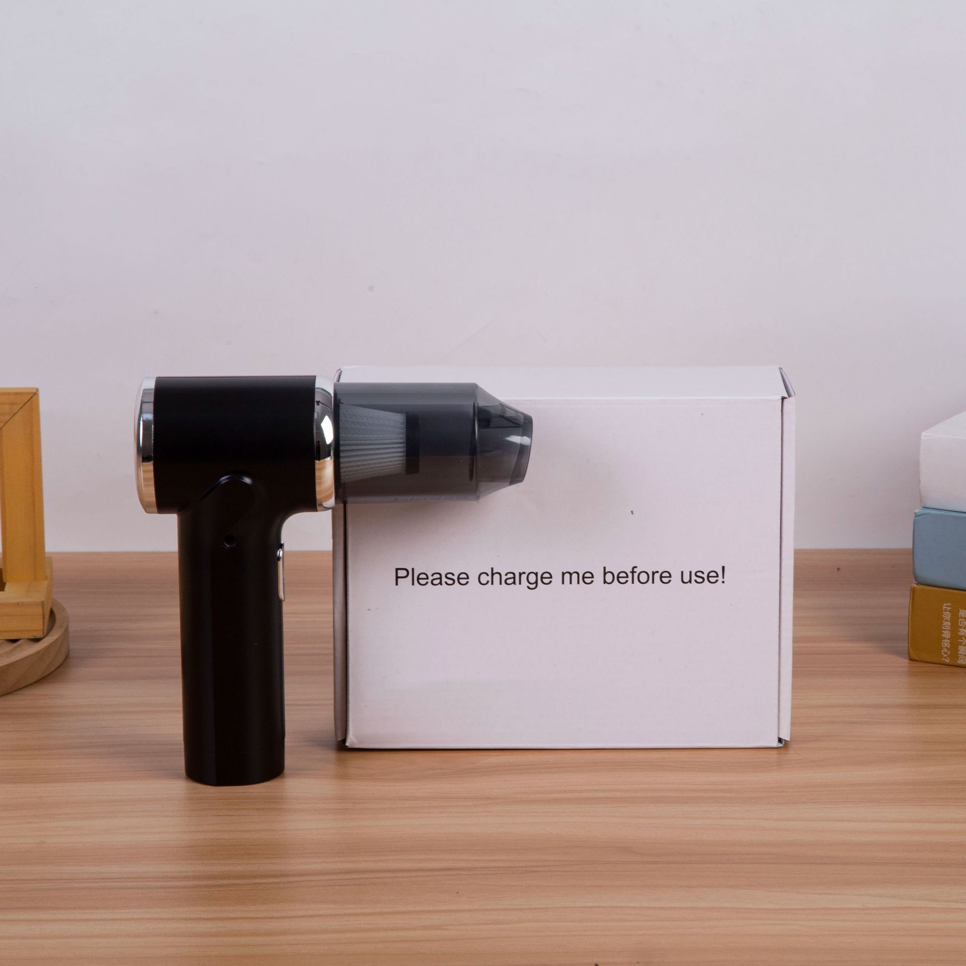 Mini new car vacuum cleaner, handheld, small, with super strong suction power, wireless, for car and home use