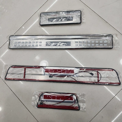 03-20 New Fit 18 19 Dekorativ pedal başlıqları