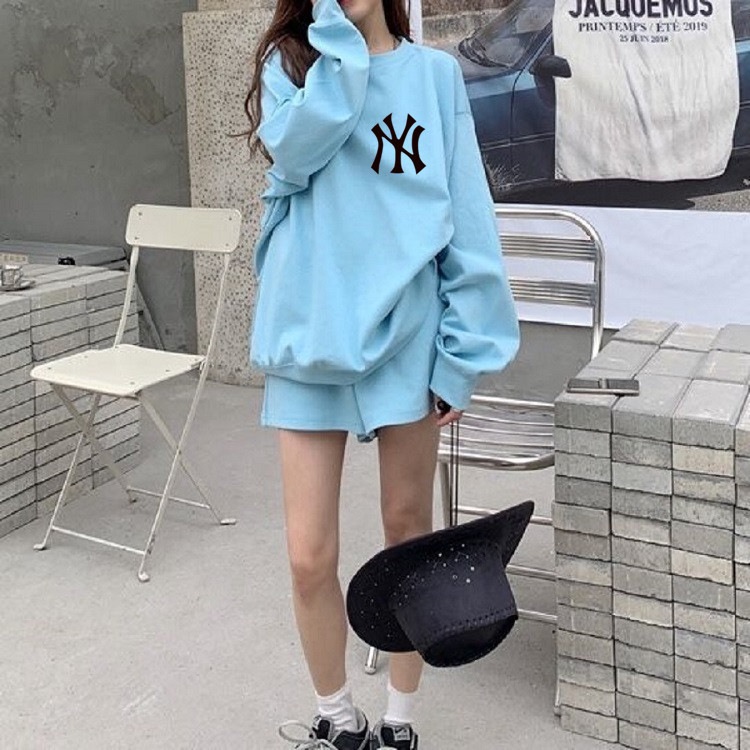 2021 Autumn and winter new pattern Small fragrant wind Two piece set fashion leisure time Western style By age Easy Show thin motion suit