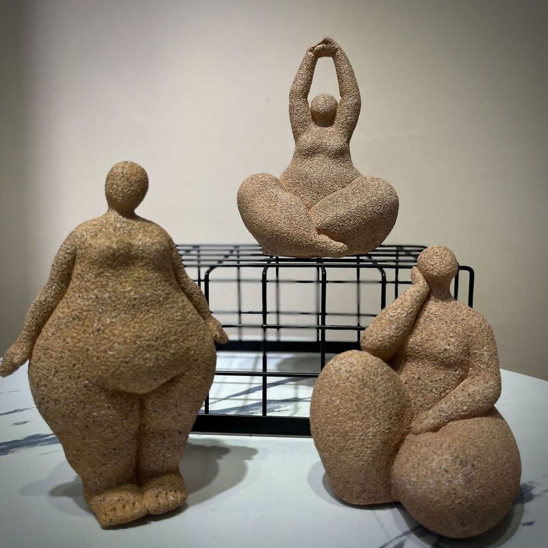 Cross-Border New Product Fat Woman Yoga Resin Ornaments Simple Abstract Girl Desktop Ornaments Yoga Studio Decorations