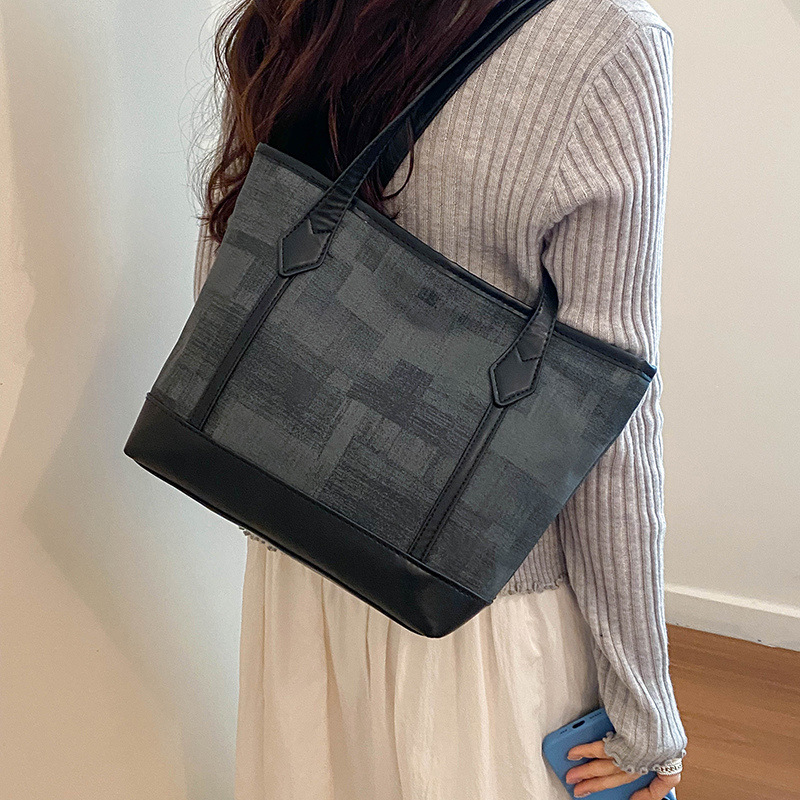Gran capacidad extranjera para trabajar bolsas de viaje para mujeres 2026 nuevo estilo de alta calidad bolsas de mano de moda bolsas de hombro para mujeres image 3