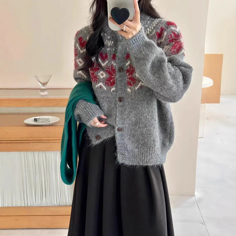 复古撞色提花毛衣外套女秋冬2025新款宽松加厚毛绒感针织开衫上衣|undefined