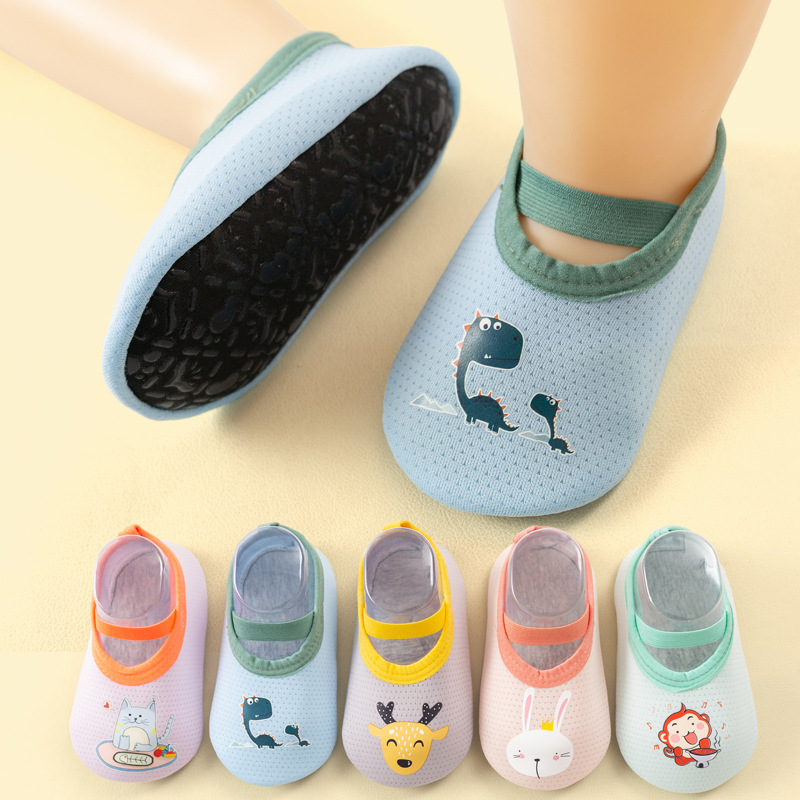 Children's non-slip cute cartoon sneakers platform for early age