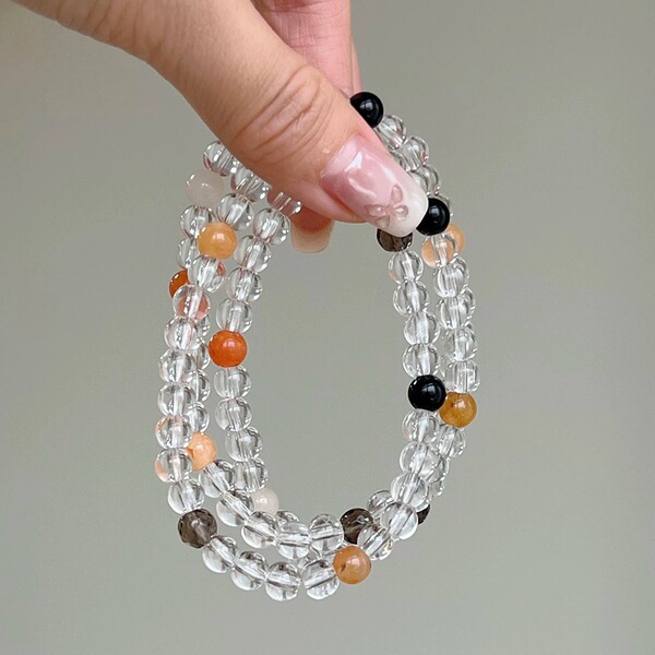 Universal bracelet for men and women