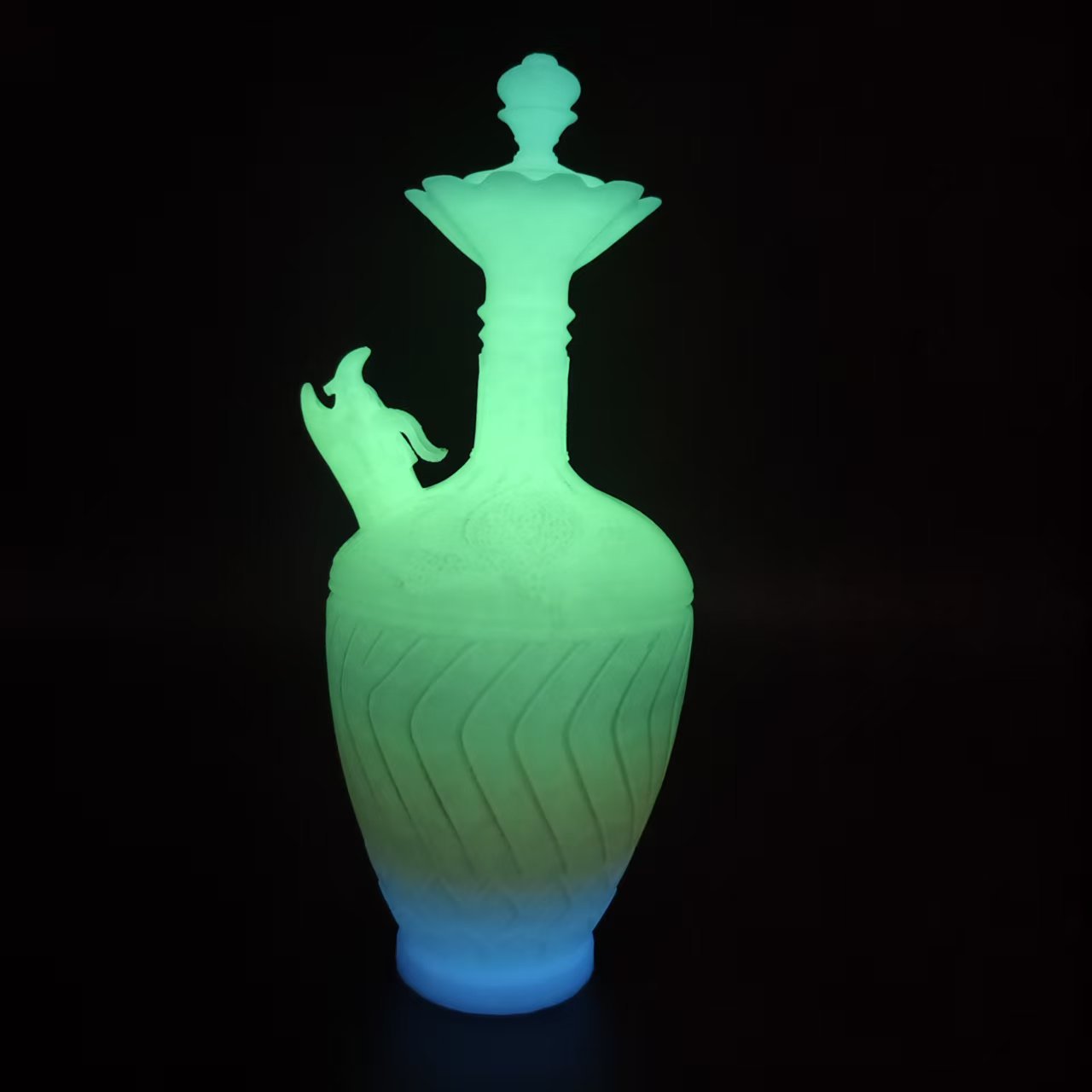 Acción del delta rara colección de botellas de porcelana blancas, botellas de porcelana famosas, materiales rojos, colecciones de regalos, juegos de IP periféricos
