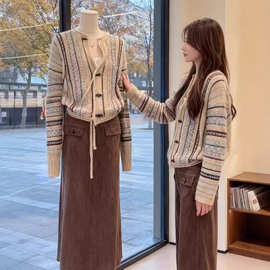 韩系慵懒风感气质长袖针织衫女2025冬季宽松显瘦拼色外套上衣