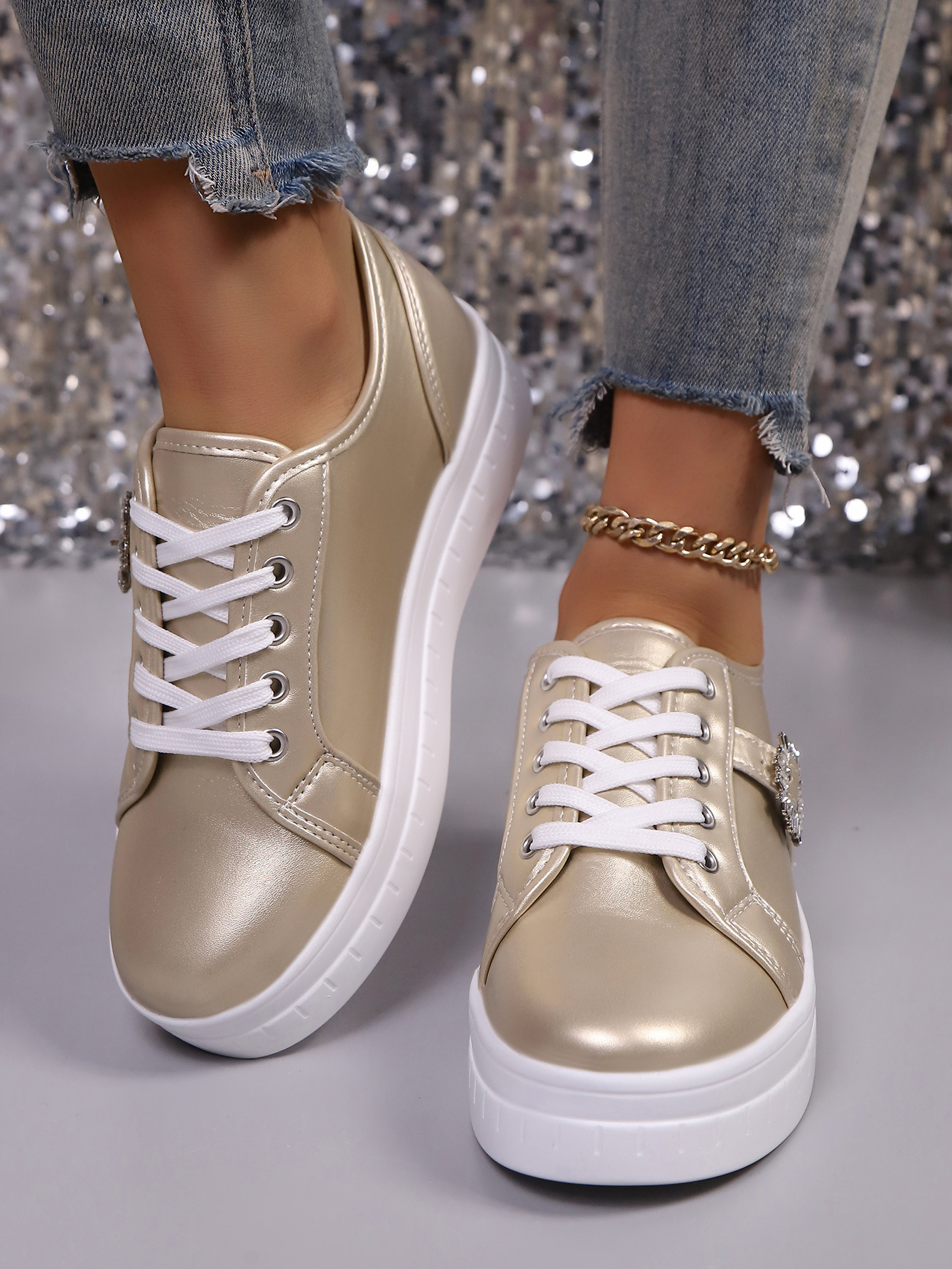 Scarpe casual da donna con strass e stringhe stile europeo_voghion.com