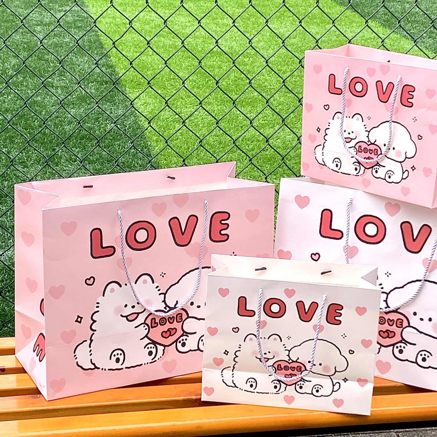 ins风袋子爱心狗狗生日礼物手提袋纸袋可爱卡通礼品袋白卡购物袋