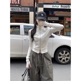 ��ɫ�e�����I�\���L��T���_��Ů���＾�����@�ݶ�ѝ������e����