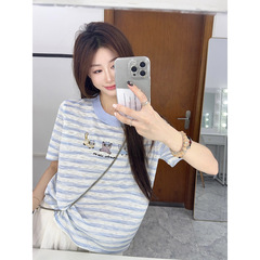 年齢を減らすファッショナブルな女性用半袖Tシャツ2025新しい夏の韓国カジュアル多用途デザイントレンディな小さなトップス