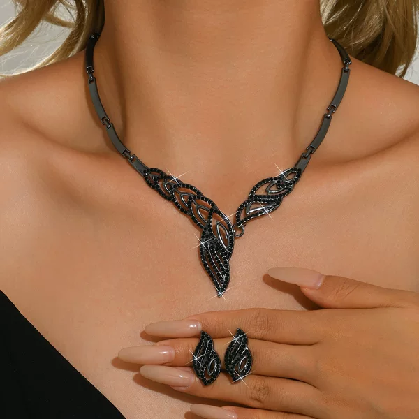 New European and American style diamond-encrusted geometric wedding accessories, earrings and necklace two-piece set, light luxury and high-end fashion jewelry set